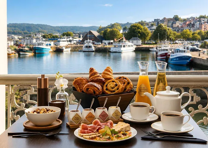 Best Western Le Cheval Blanc -Vue Sur Le Port-Plein Centre Ville Honfleur